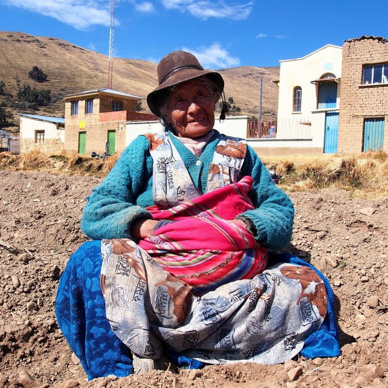 Браулия, фермерша.Титикака, Боливия