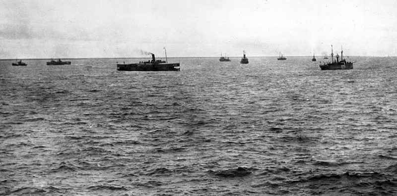 Английские корабли, возможно, возле острова Мудъюг. 