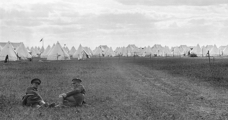 Полевой лагерь Королевских фузилеров возле Осиново.