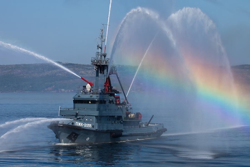 C Днем Военно-Морского Флота!