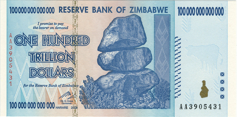 За полгода правительство провело две деноминации, убрав с купюр сначала 10 нулей, а затем еще 12. Зимбабвийская купюра в сто триллионов долларов стала рекордсменом по количеству нулей (в Венгрии нули на банкнотах не печатали).