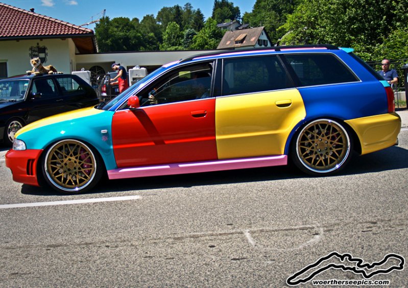 Разноцветная Audi A4 B5 в стиле Harlequin
