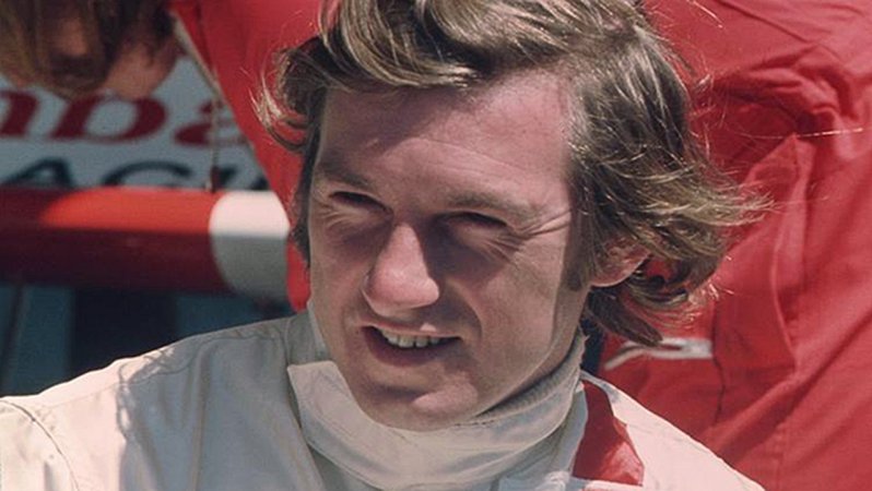 Гай Эдвардз выступал в Формуле 1 всего три сезона. но не набрал ни одного очка. Девять раз стартовал в Ле-Мане. Дважды сумел подняться на подиум