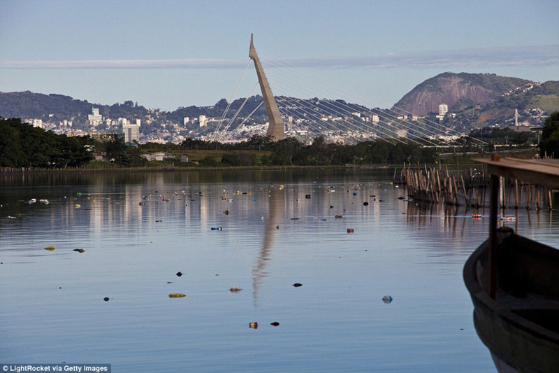 Шокирующие снимки того, в чем придется плавать спортсменам в Рио