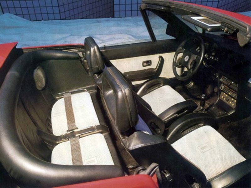  Audi Quattro Treser Roadster с фирменным складным верхом