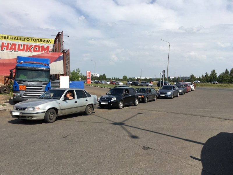В Татарстане водители разделись за 30 литров бензина