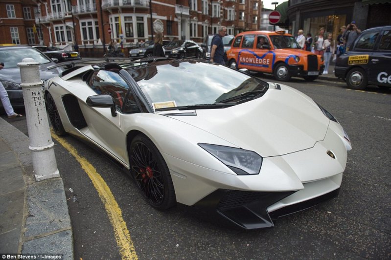 Сезон арабских суперкаров в Лондоне