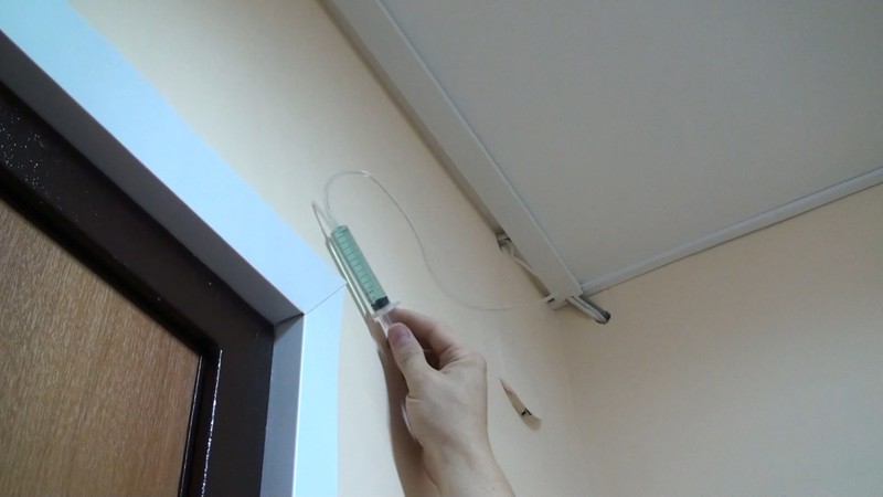 Располагаем шприц управления внутри квартиры