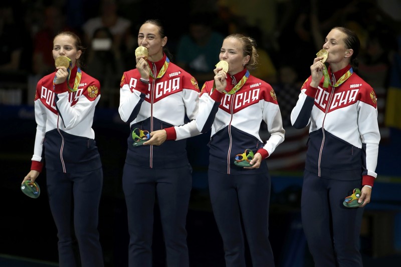 Шестое «золото» России в Рио: саблистки победили Украину в финале командного турнира