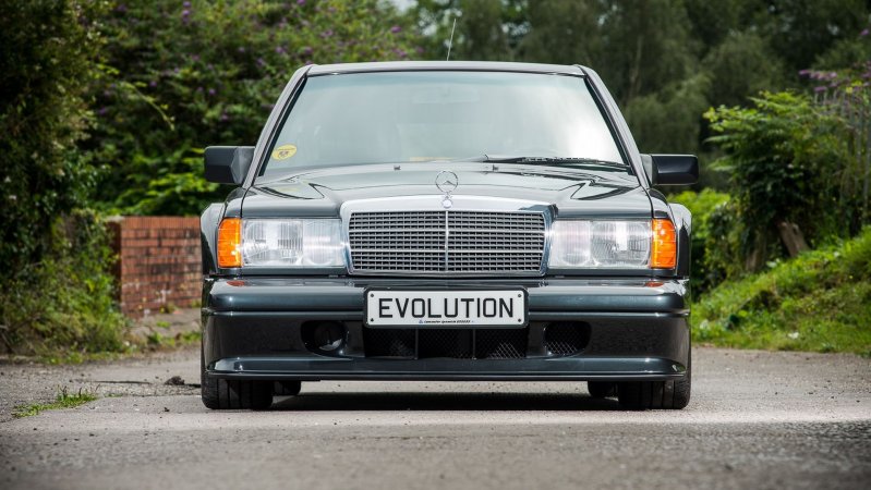 Mercedes-Benz 190E Evolution II - красавец из 90-х за кругленькую сумму
