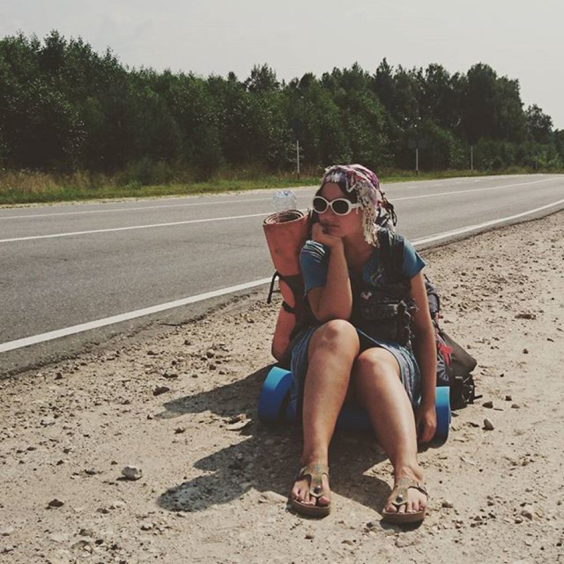 Девушка из Кемерово путешествовала автостопом по России