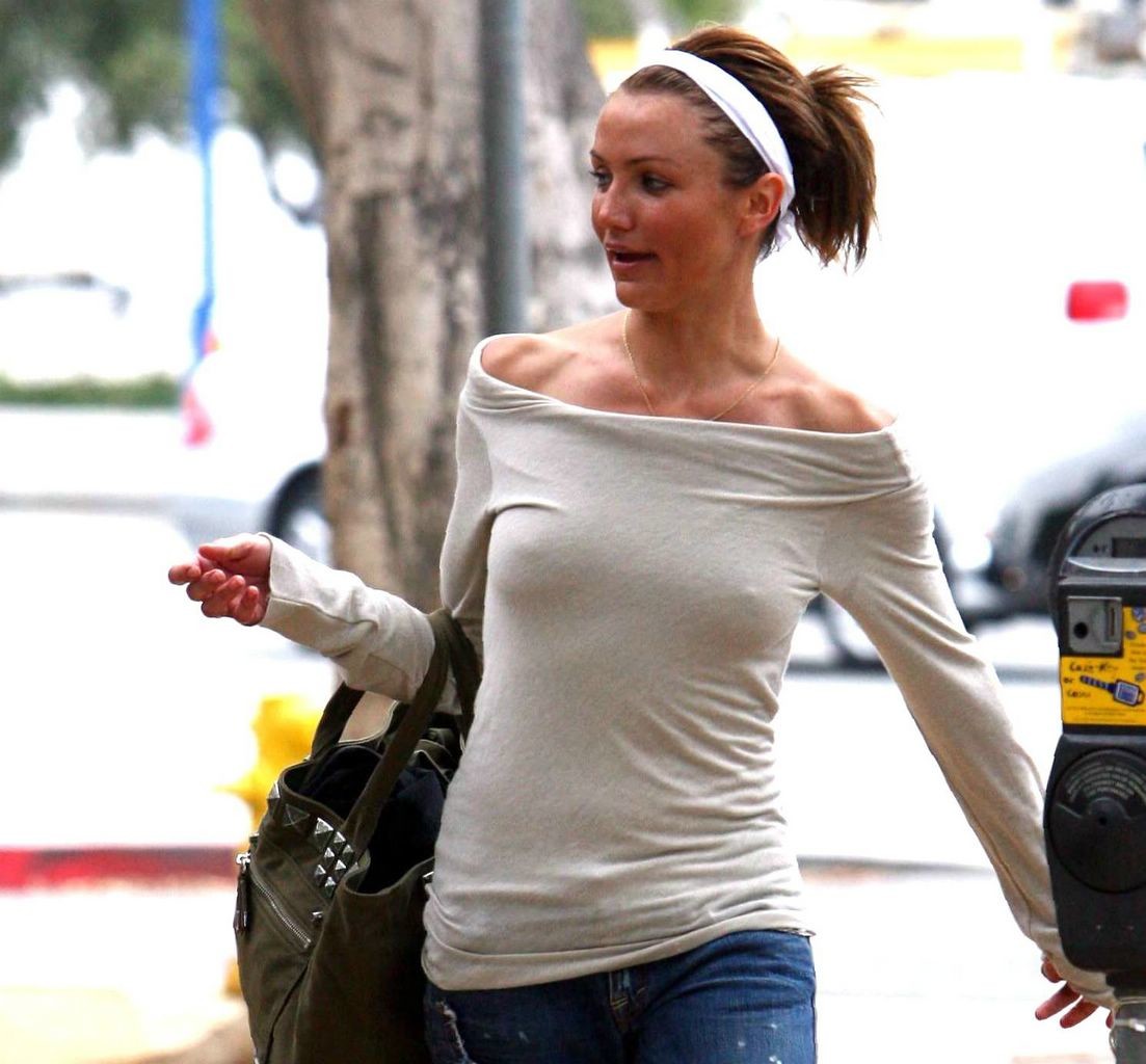 Cameron diaz braless