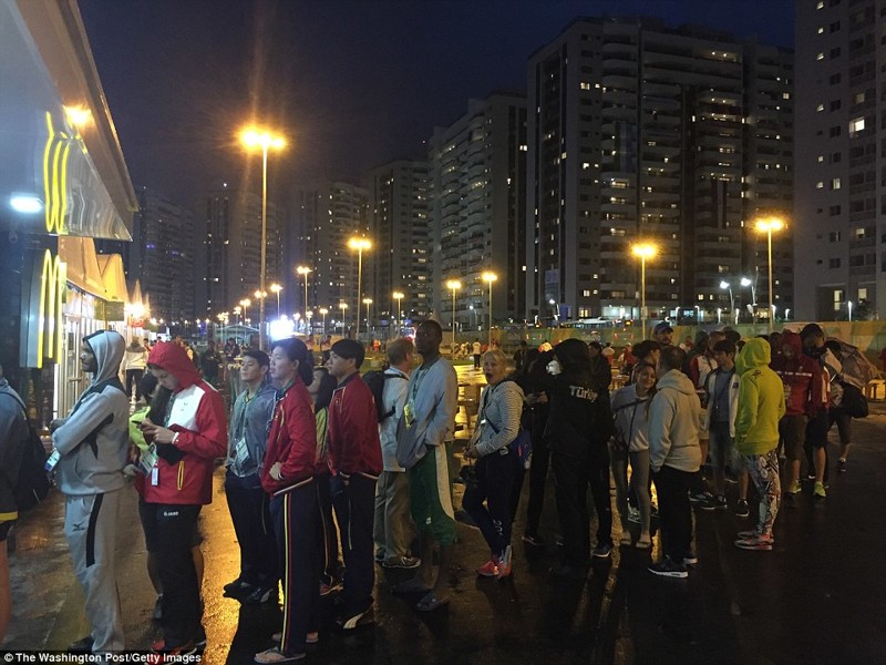 Вот что они любят! "Макдоналдс" в олимпийской деревне в Рио устанавливает ограничения на заказы