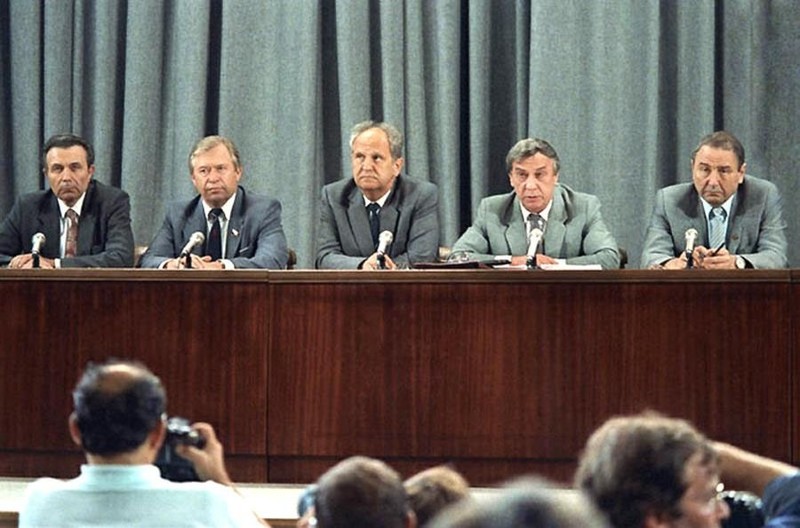 Пресс-конференция исполняющего обязанности президента СССР Геннадия Янаева. 