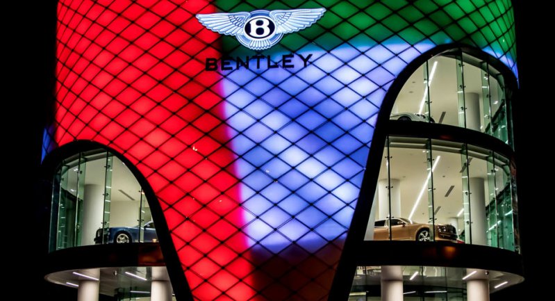 Самый большой в мире автосалон Bentley