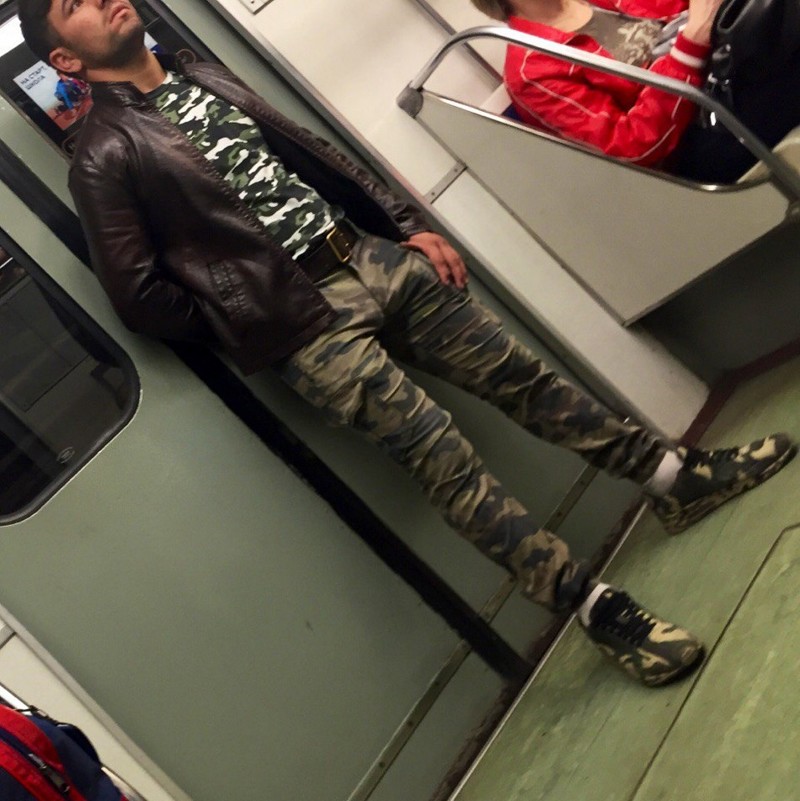 Осторожно, модники: кадры из российского метрополитена