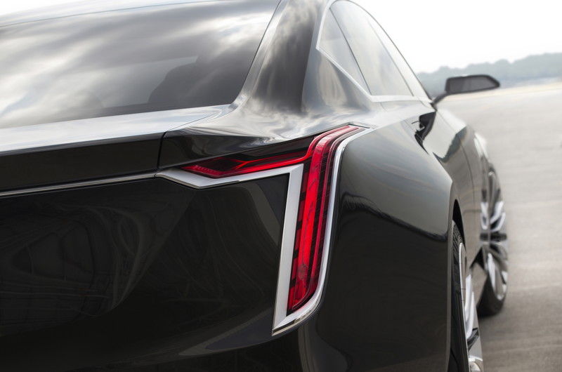 Концепт Cadillac Escala показал, как будет развиваться дизайн марки