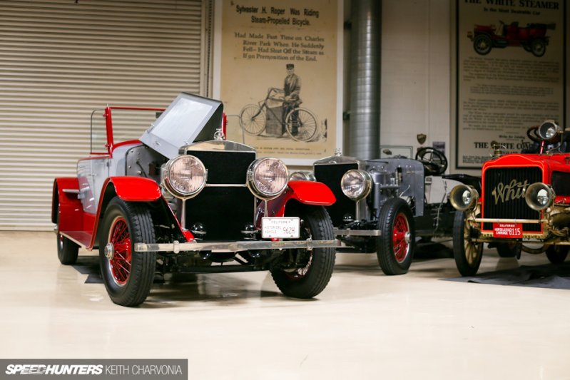 Он начал с Добл 1925 года, модель Е-20. Он принадлежал Говарду Хьюзу, который смог его разогнать до 132,5 м/ч и назвал самым величайшим паровым автомобилем из когда-либо построенных.