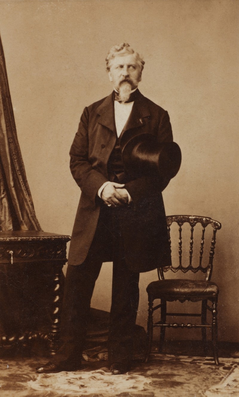 Жорж Шарль Дантес, мужчина с козлиной бородкой и по совместительству - убийца Пушкина.