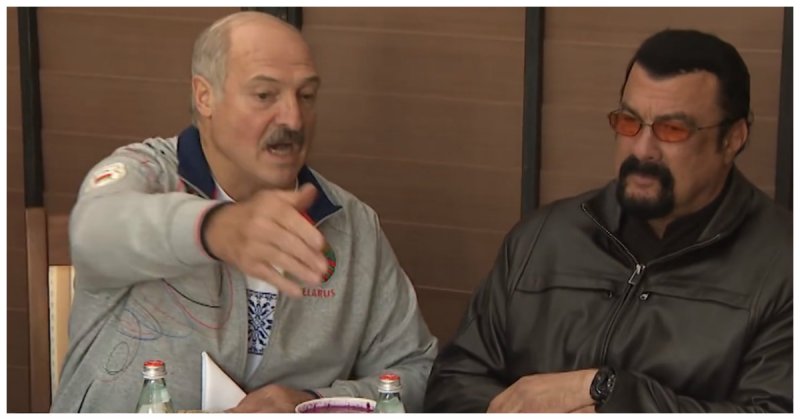 Стивен Сигал в неформальной обстановке попробовал морковку Александра Лукашенко