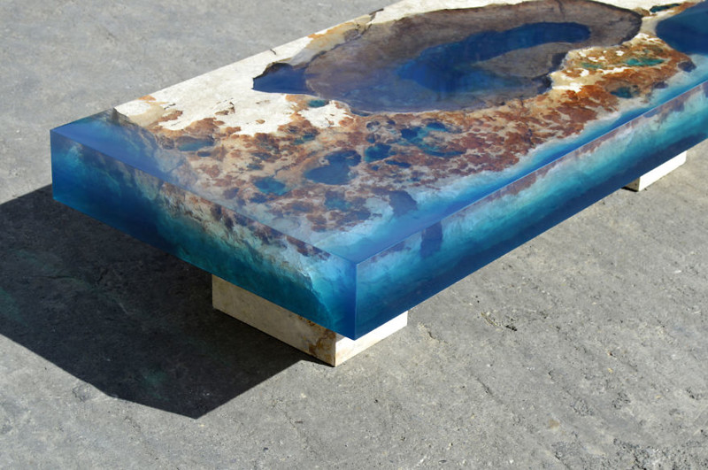 Кофейный столик в стиле океана из камня и смолы