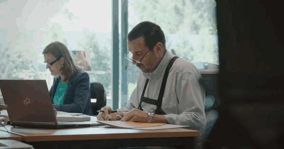 По словам сотрудников это причиняет боль спине  По словам сотрудников это причиняет боль спине