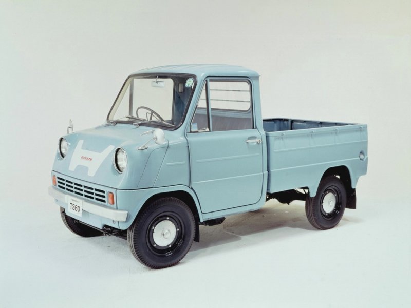 Honda T360 (1963) — первый серийный автомобиль Honda.
