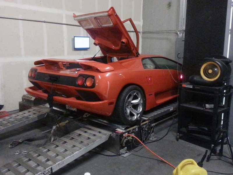 Lamborghini Diablo с двигателем V8 от Корветта