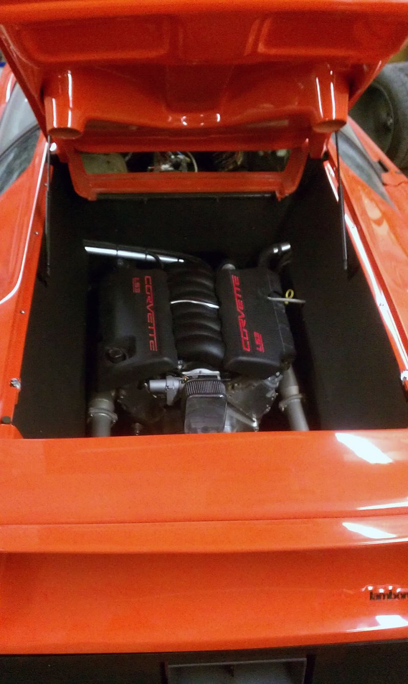 Lamborghini Diablo с двигателем V8 от Корветта