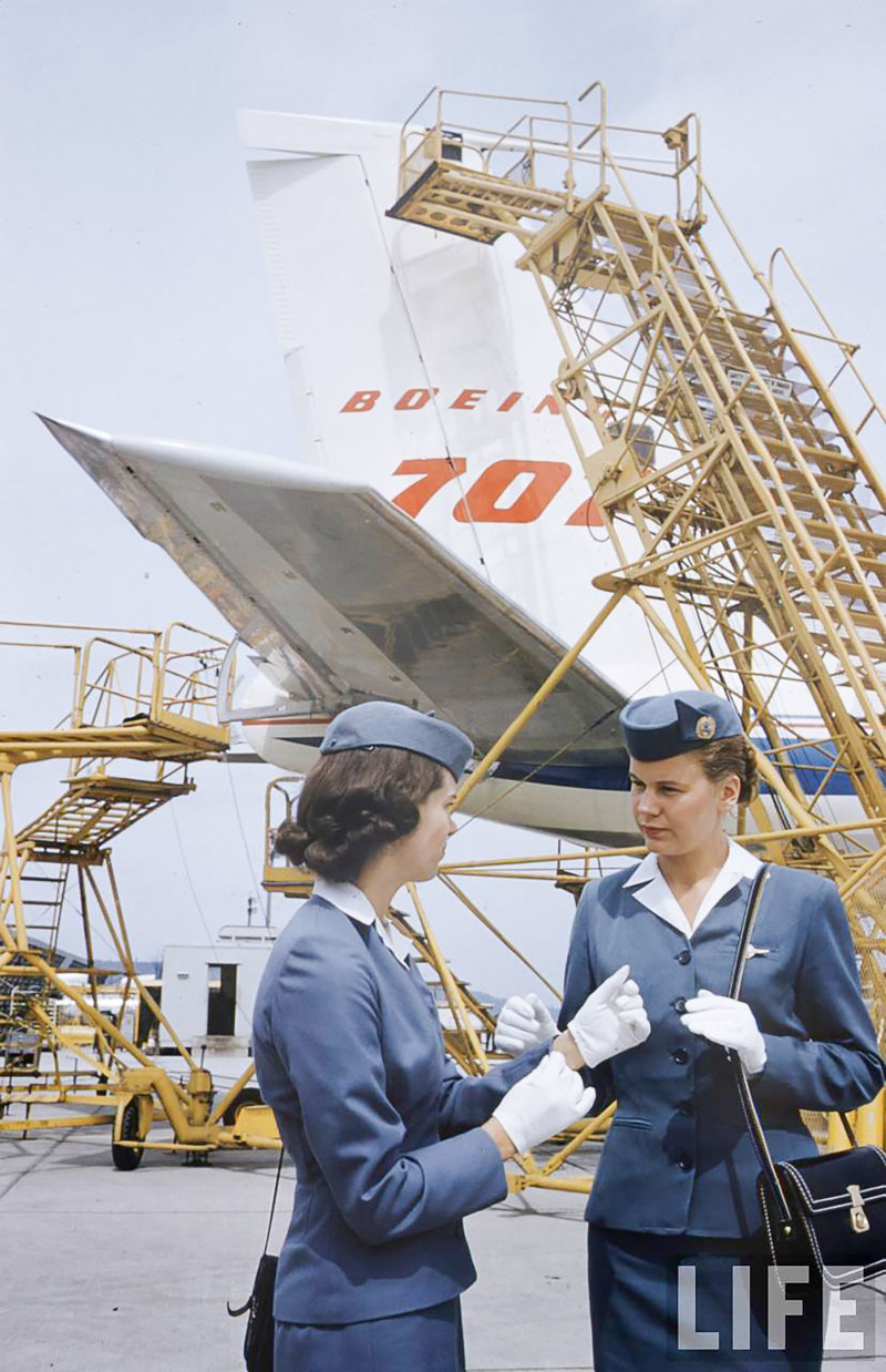 Красавицы-стюардессы на фотографиях 1958 года