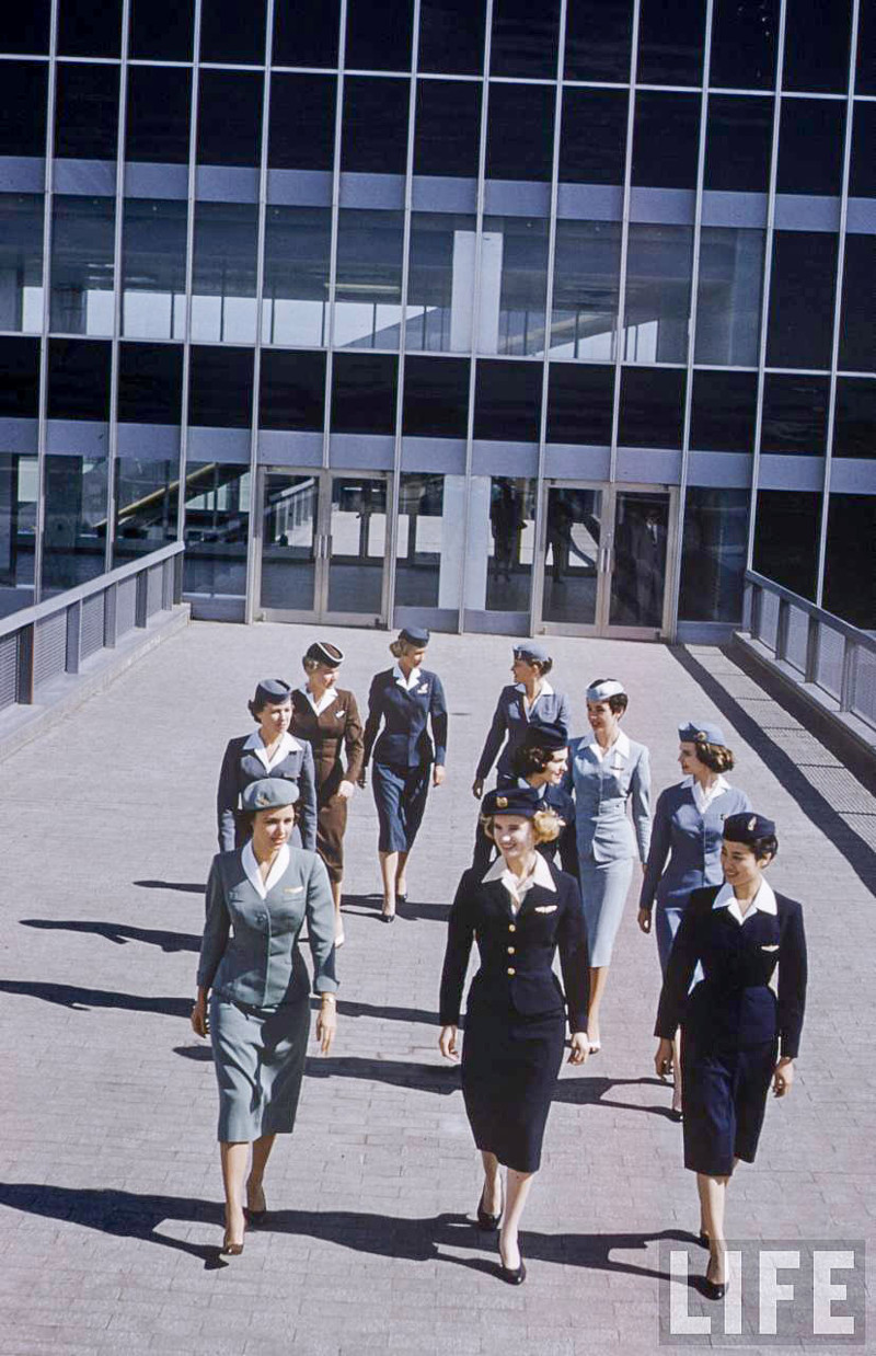 Красавицы-стюардессы на фотографиях 1958 года