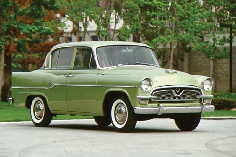 В 1957 году Toyota Crown стал первым японским автомобилем, экспортируемым в Америку.