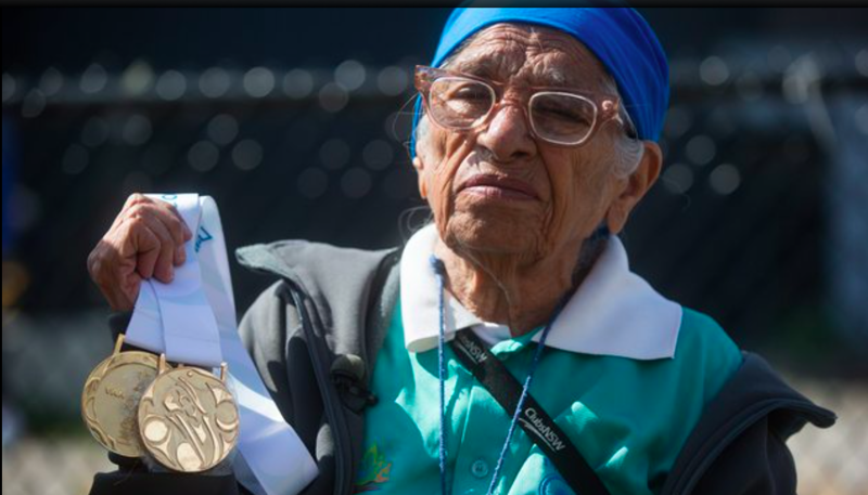 100-летняя бабушка из Индии взяла “золото” на 100-метровке