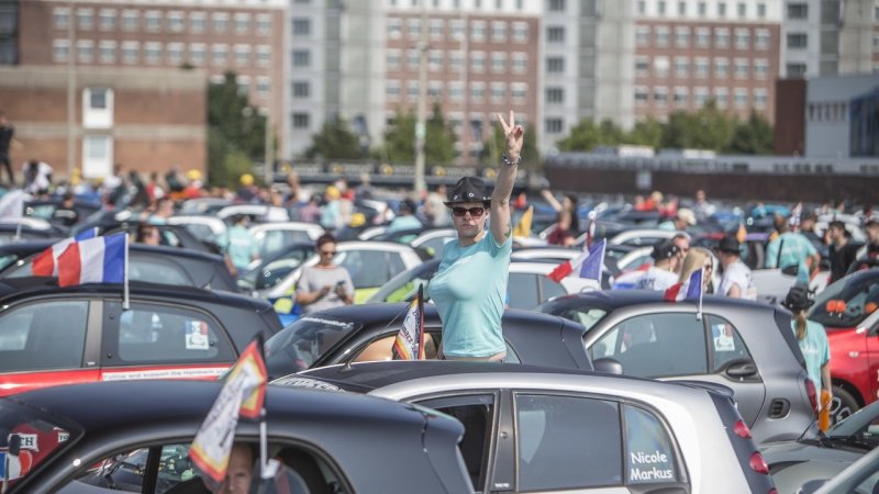 Смарт-парад собрал более чем 1600 автомобилей в Германии