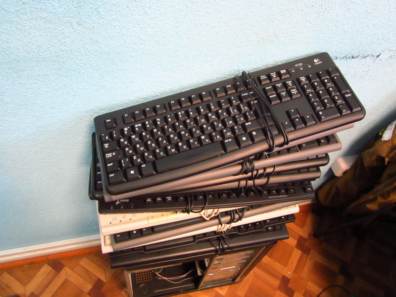 и клавиатур (тоже очень много грязи).