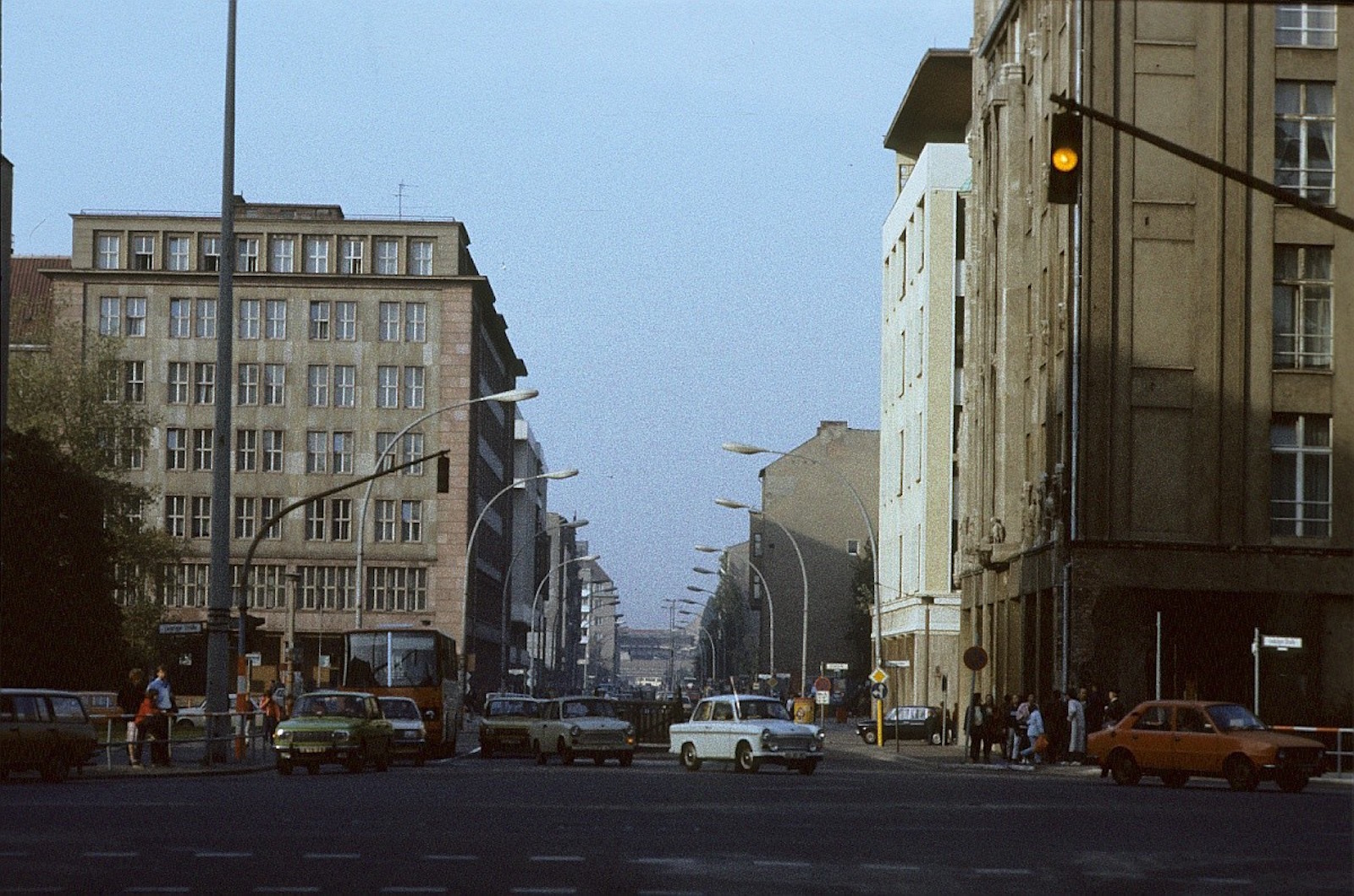 Гдр. Берлин 1990. Берлин 1990 ГДР. Германская Демократическая Республика (ГДР). Берлин в 1990 году.