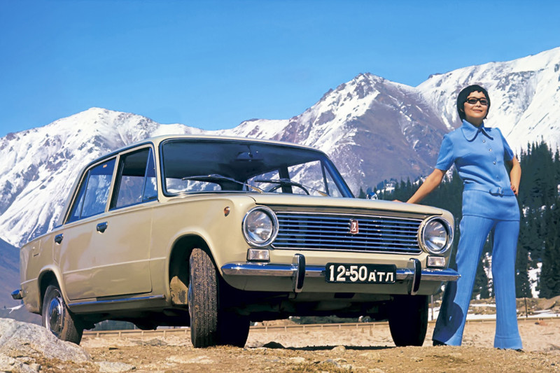 «Донором» для первой модели «АвтоВАЗа» стал Fiat 124, который в 1967 году удостоился титула «Европейский автомобиль года». 
