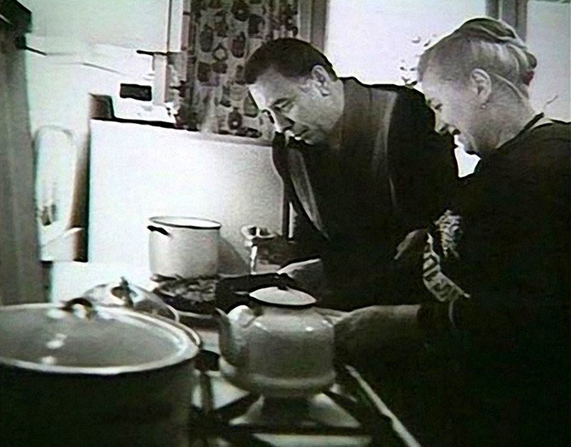Анатолий Папанов с супругой