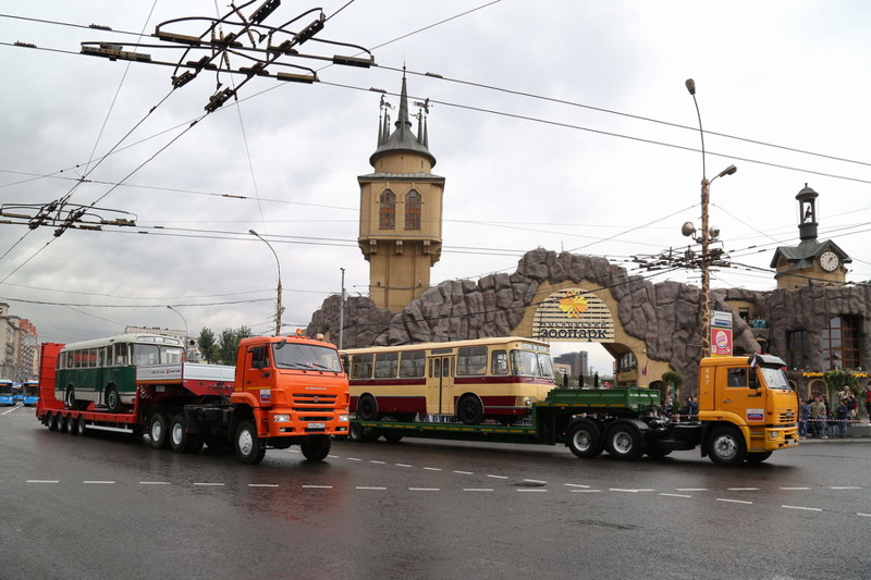 По Садовому кольцу прошел парад специализированной городской техники