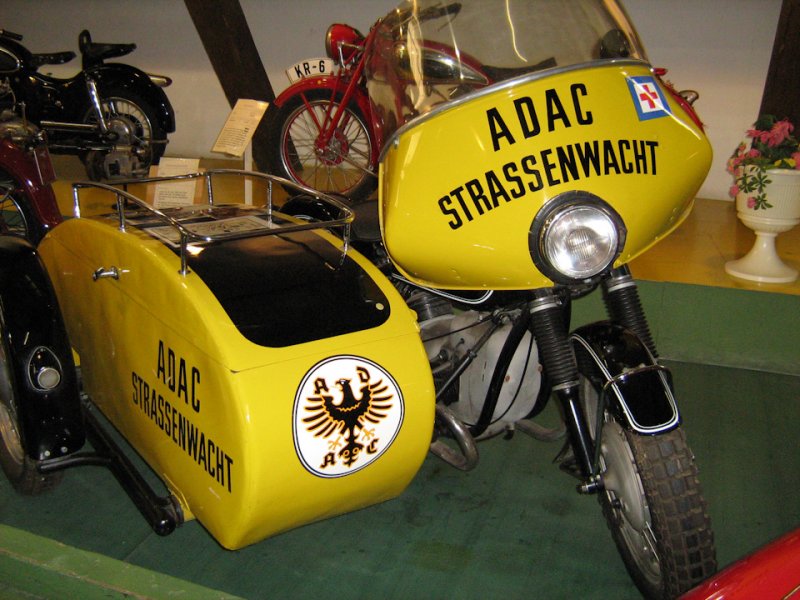 ADAC - самый крупный автомобильный клуб в Германии