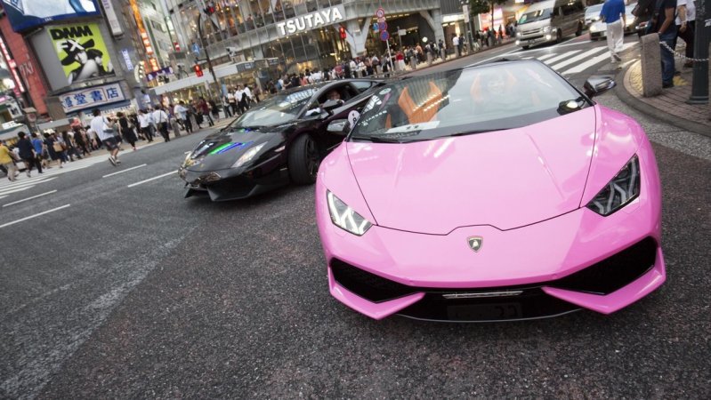 Встреча владельцев суперкаров Lamborghini в Токио
