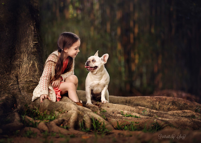 Фотограф создает очаровательные снимки своей дочери с разными животными