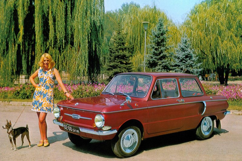 «Ушастый» или «Чебурашка», как он был прозван в народе за воздуховоды в задней части, пришел на замену модели ЗАЗ-966 и производился с 1971 по 1979 годы. Экспортировался под брендом Yalta.
