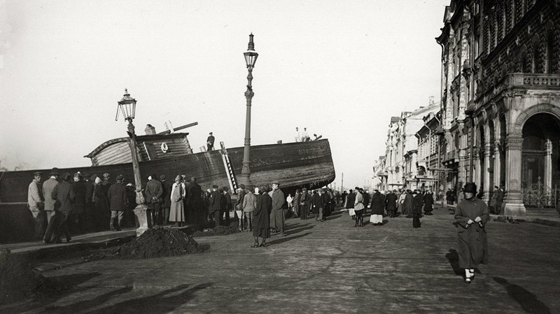 Последствия жуткого наводнения в Ленинграде 23 сентября 1924 года