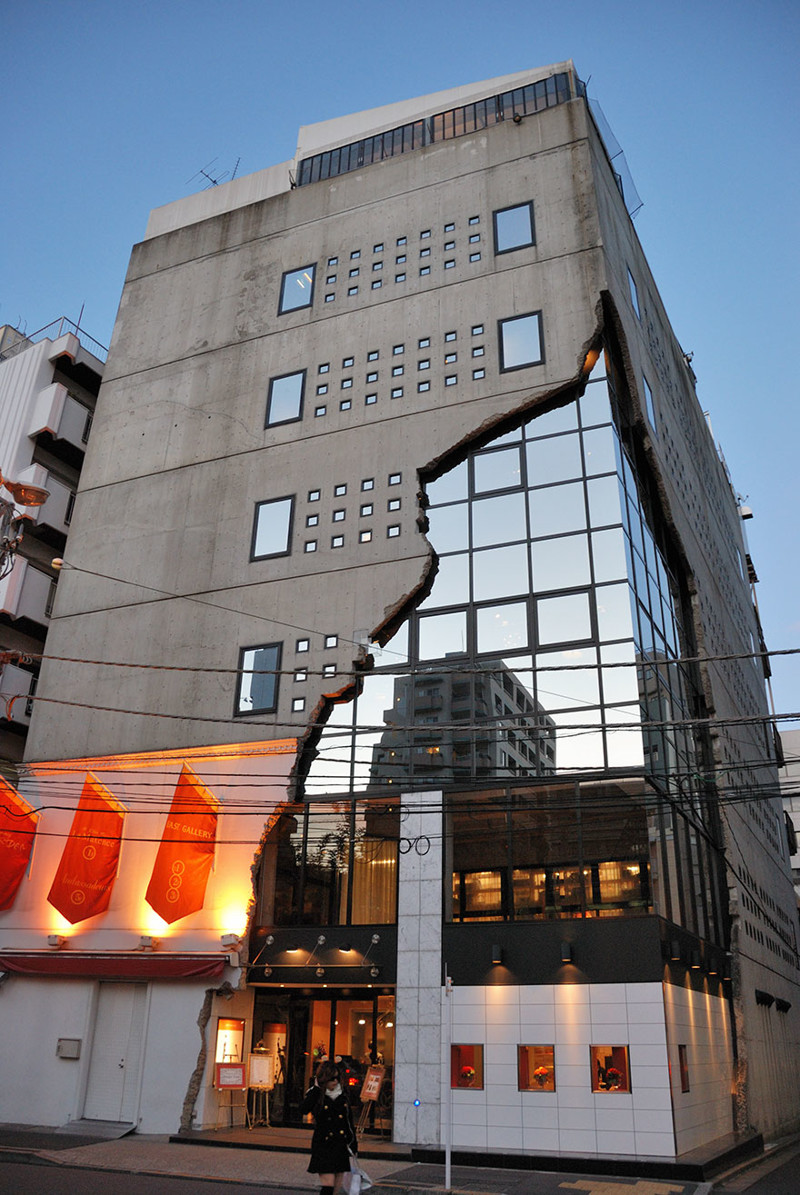 5. Здание галереи Ebisu в Шибуйя, Токио