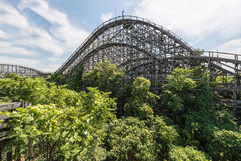 Nara Dreamland — самый известный заброшенный парк развлечений в мире