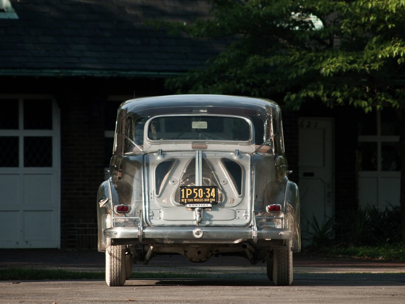 Аквариум на колесах или прозрачный Pontiac 39-го года