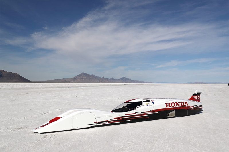 Honda установила новый рекорд скорости на озере Бонневиль