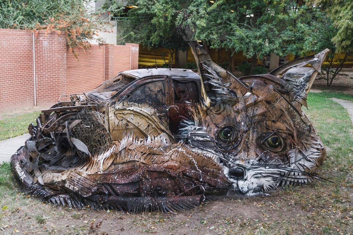 Скульптуры из мусора пластик Артур Бордало