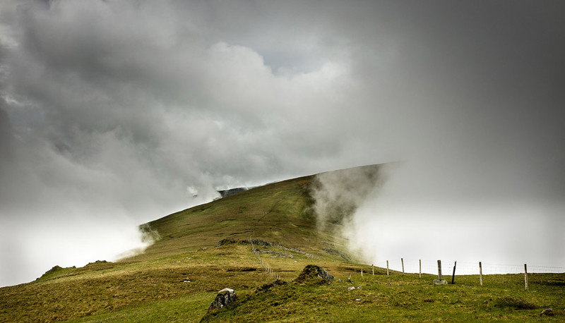 8. Дорога в облаках, Северный Уэльс. (Фото Steve M Smith | RMet-RPS Weather Photographer of the Year 2016):